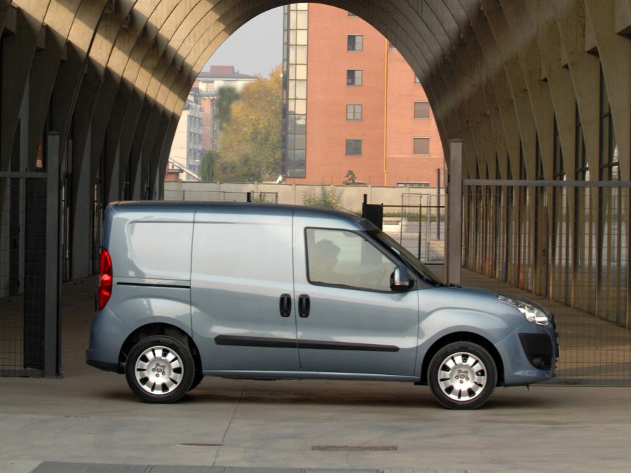  Fiat Doblo Cargo 2010 года  (фото 6 из 19)